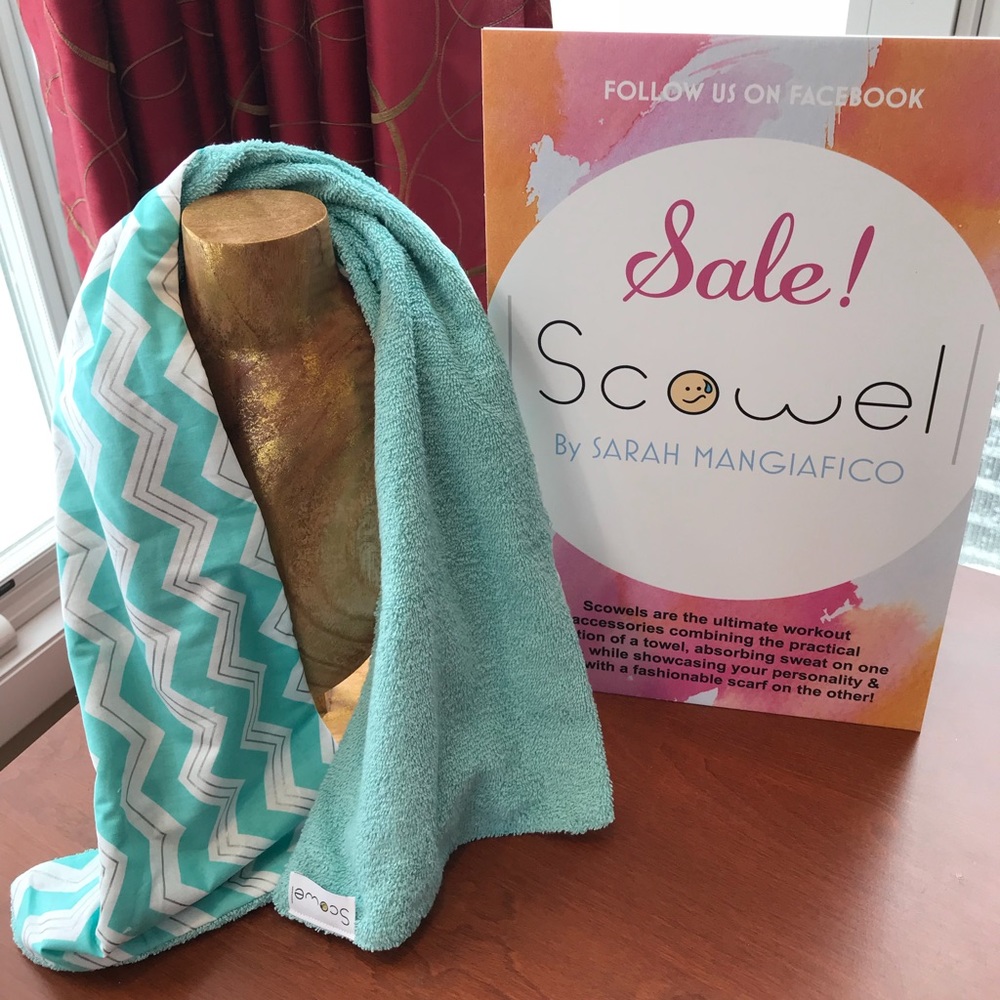 SCOWEL: Towel/scarf fitness accessory. Sweat&Mode